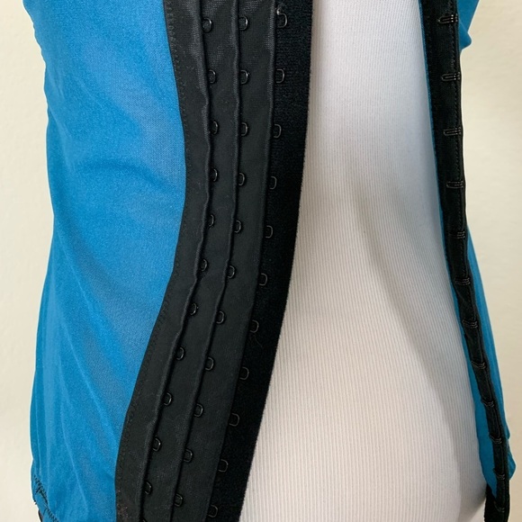 Torrid Ruched Lace Corset Bustier Top Garter Belt Straps Women’s 0/12 Blue Black - Picture 15 of 16